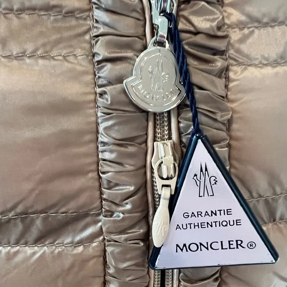 Moncler Women's LISSY Lightweight Puffer Size 2 - Picture 9 of 12
